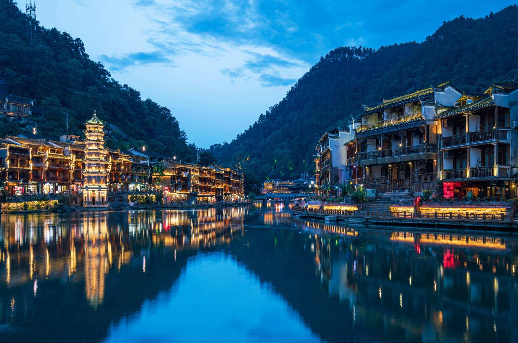 湖南，历史与现代交融，文化与美食的盛宴之地